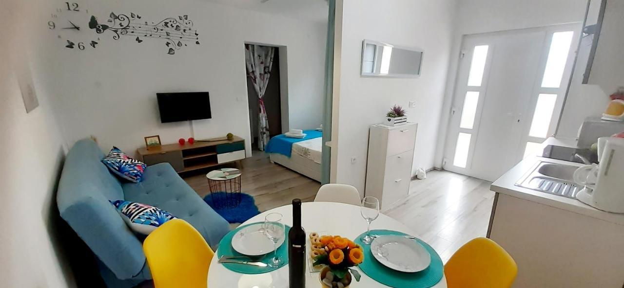 Lennida Studio Apartman With Free Parking Kavran Экстерьер фото