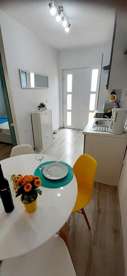 Lennida Studio Apartman With Free Parking Kavran Экстерьер фото
